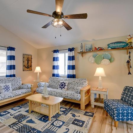 Ocean Isle Apartment With Balcony, 1 Mi To Beach! Ocean Isle Beach Luaran gambar