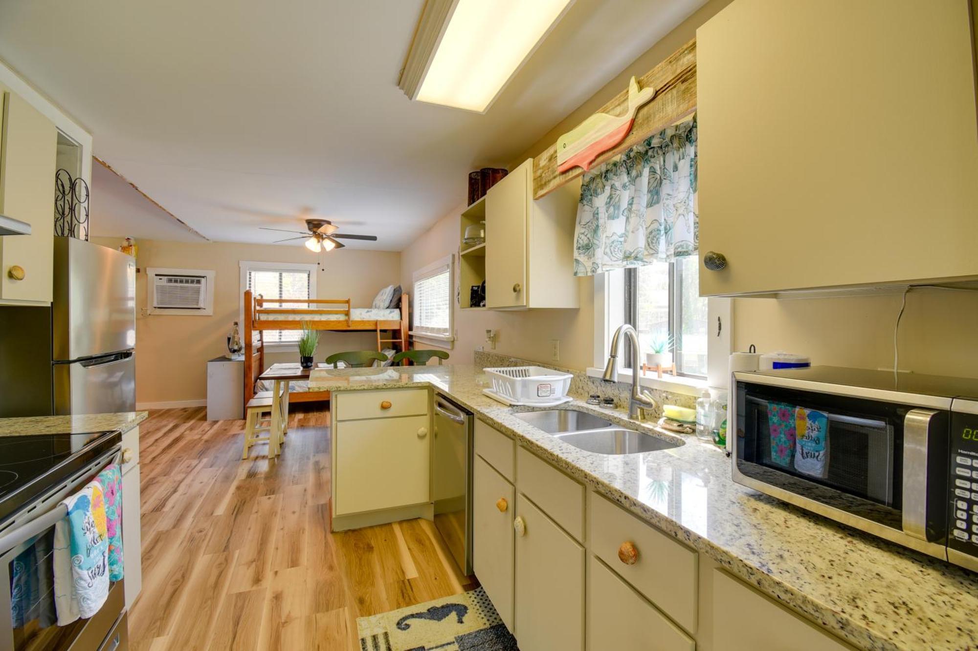 Ocean Isle Apartment With Balcony, 1 Mi To Beach! Ocean Isle Beach Luaran gambar