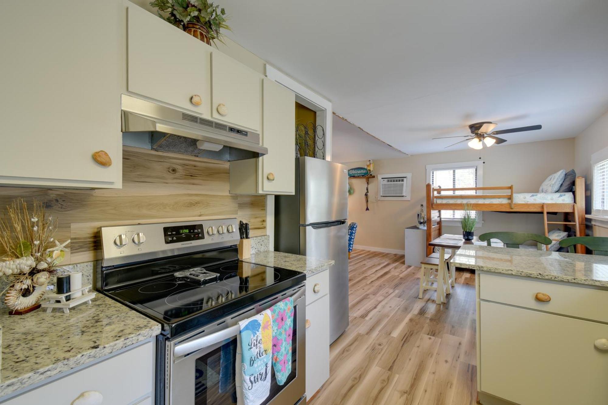 Ocean Isle Apartment With Balcony, 1 Mi To Beach! Ocean Isle Beach Luaran gambar