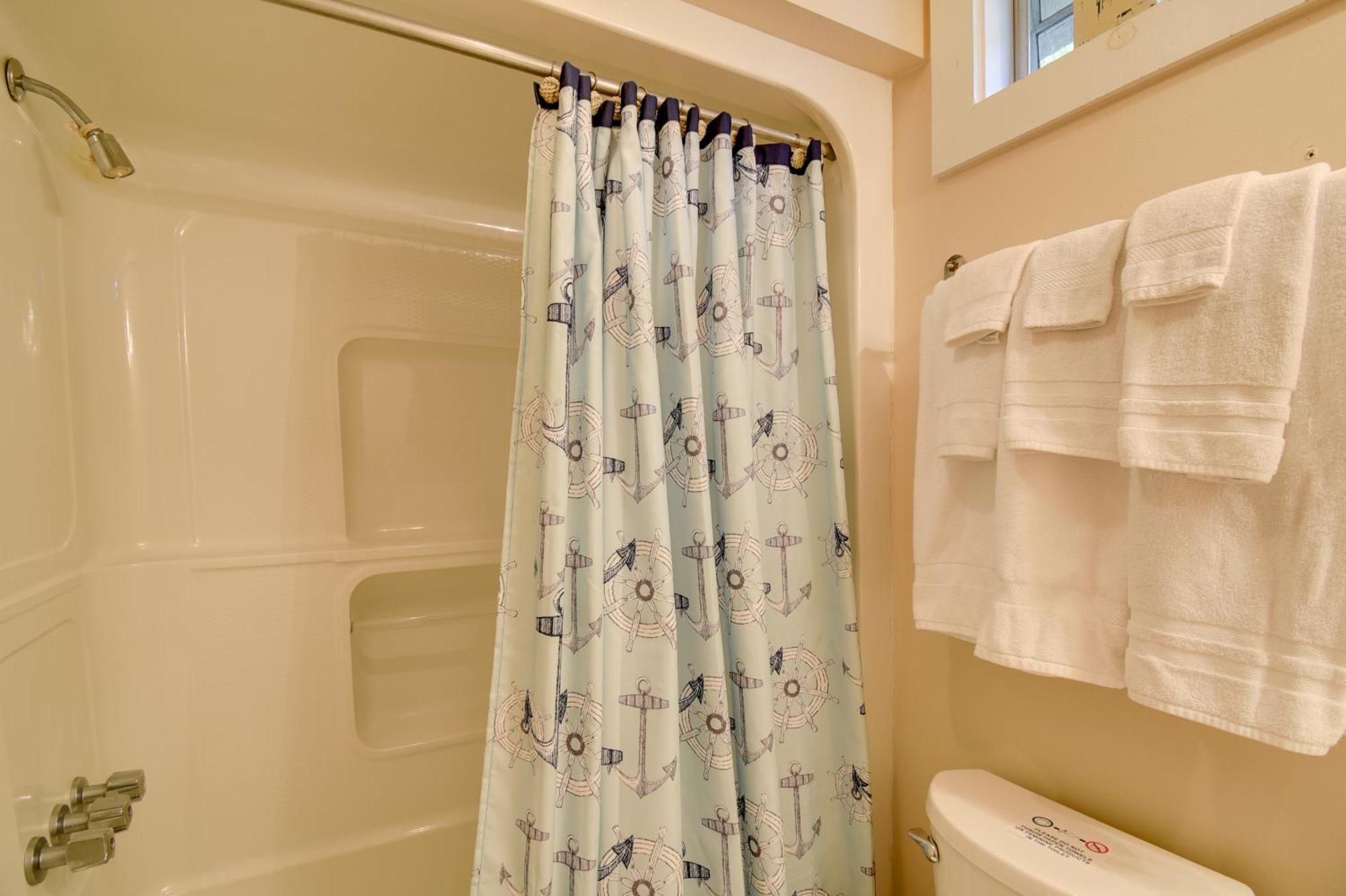 Ocean Isle Apartment With Balcony, 1 Mi To Beach! Ocean Isle Beach Luaran gambar