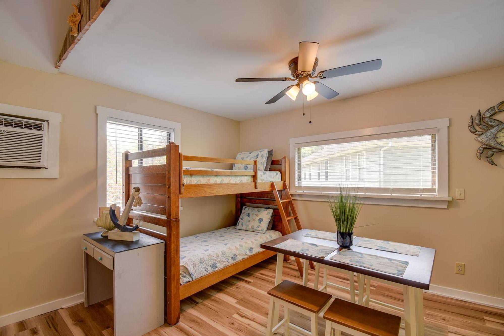 Ocean Isle Apartment With Balcony, 1 Mi To Beach! Ocean Isle Beach Luaran gambar